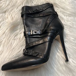 🔥💖Guess Genuine Leather Booties
